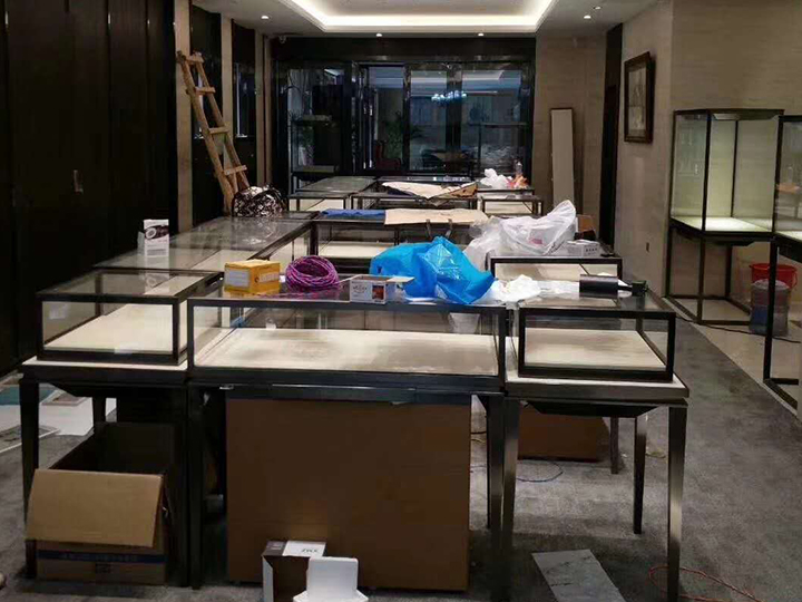 珠宝饰品展示柜怎么样,高端内衣展示柜,电器展示柜哪家好.jpg