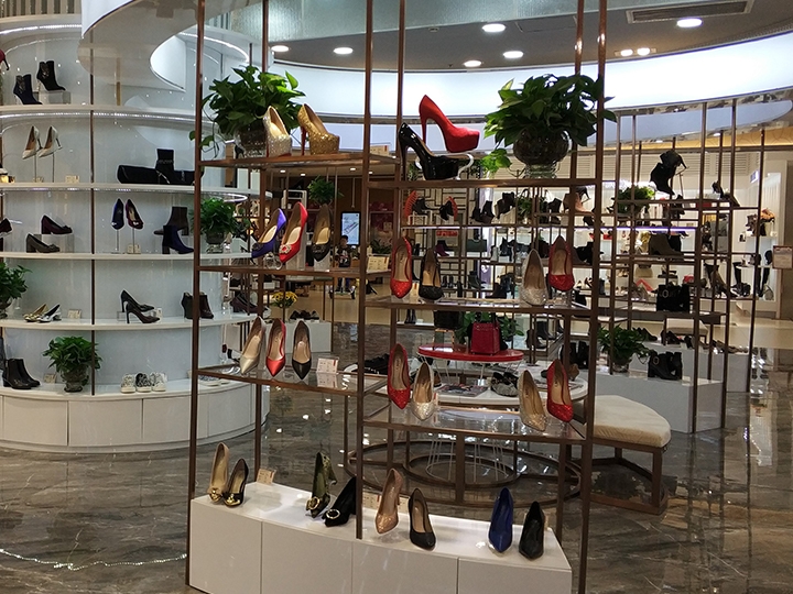 鞋箱包类展示柜厂家