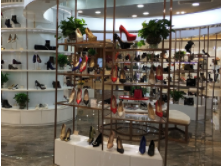 定制鞋箱包类展示柜.png