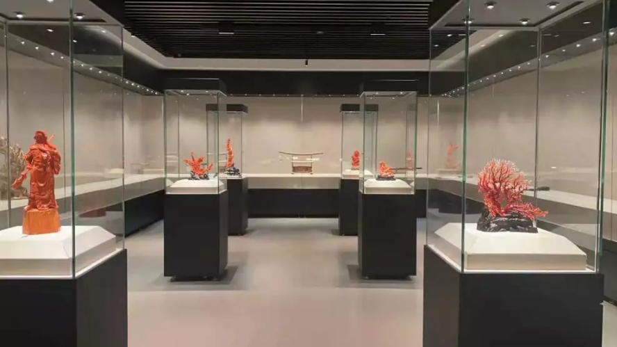河南博物馆展柜定制.png