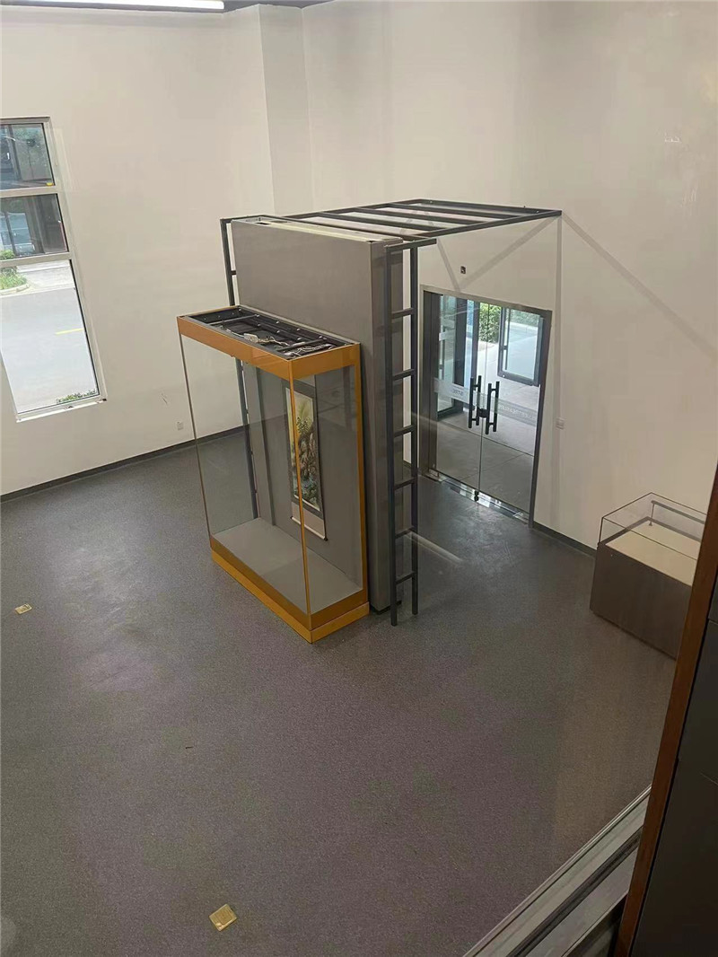 专业博物馆展柜定制.jpg